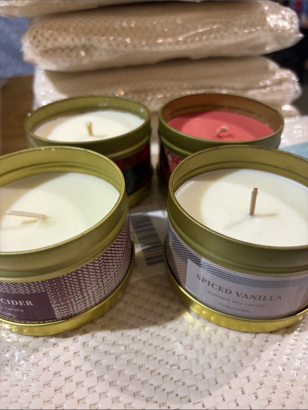 Set of 4 candles Spiced Vanilla, snowy pine, apple spice and mulled cider